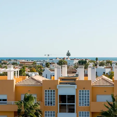 Pool, Wifi, Big Terrace, Bbq, Air Con 1200m From The Marginal Of Cabanas
