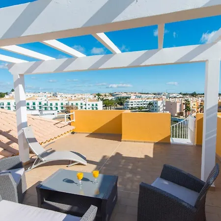 Pool, Wifi, Big Terrace, Bbq, Air Con 1200m From The Marginal Of Cabanas Tavira