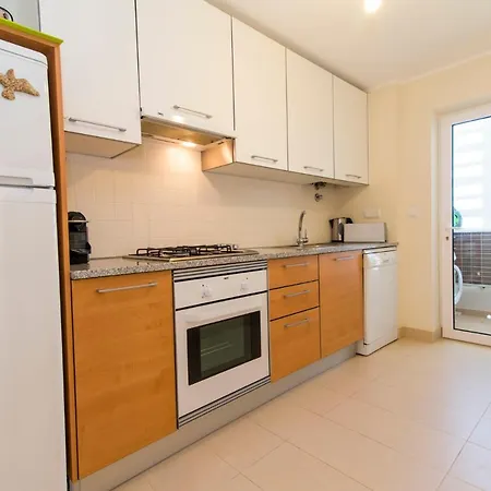 Appartement Pool, Wifi, Big Terrace, Bbq, Air Con 1200m From The Marginal Of Cabanas *